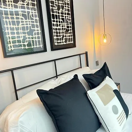 Central Belfast Modern Apartment Great Location Free Parking Exterior photo