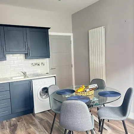 Central Belfast Modern Apartment Great Location Free Parking Exterior photo